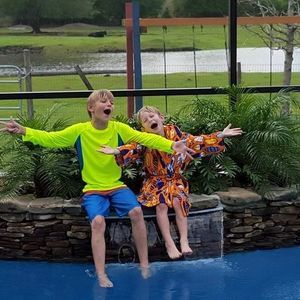 Meet your Posher, Chrissy